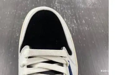 JORDAN  X OG AIR LOW DM7866-1622 1 TRAVIS SCOTT 0401